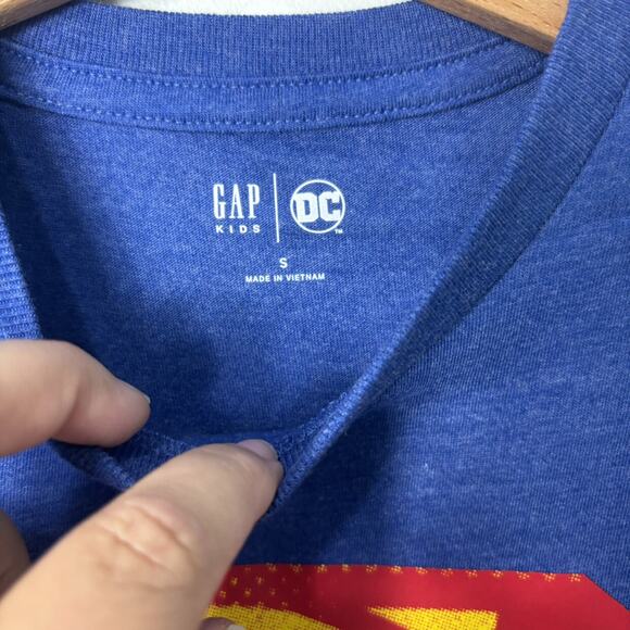 NEW! Gap Superman Tee - Picture 4 of 5